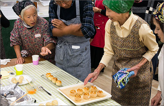  「通いの場」主催の和菓子教室が開催されました