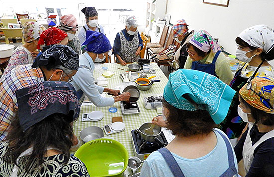 「和菓子教室」を開催。